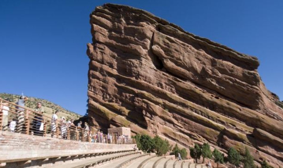 Escape the City and Recharge in Nature with Red Rocks Shuttle